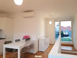 Möblierte 2-Zimmer-Dachgeschosswohnung mit Terrasse nahe U1 Kagran