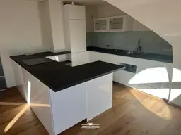 Ihre neu renovierte DG-Wohnung mit Südwestbalkon