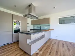 Modernes Wohnen mit Pool und Sommergarten in der Nähe vom Attersee!