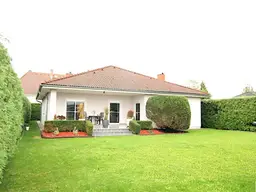 Wohnen auf 1000 m² barrierefreier Fläche, Bungalow in Trumau mit uneinsehbarem Garten