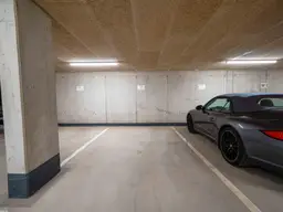 2 Tiefgaragenplätze nebeneinander verfügbar