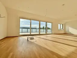 TRAUMHAFTE, GROSSZÜGIGE TERRASSENWOHNUNG IN LAXENBURG - KLIMATISIERTER ERSTBEZUG MIT 4-5 ZIMMERN UND 2 GARAGENPLÄTZEN