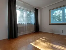 Renovierungsbedürftig: Geräumige 5-Zimmer-Wohnung in Innsbruck