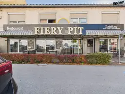 Voll ausgestattetes Restaurant mit italienischer Küche, Pizzaofen und Gastgarten in Korneuburg
