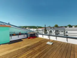 Lichtdurchflutete 3-Zimmer-Dachgeschosswohnung mit sehr großer TERRASSE und Tief(-Garagenplatz)
