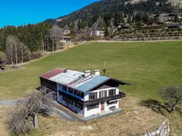 Privates Bergdomizil – unverbaubare, majestätische Sicht und genehmigtes Bauprojekt