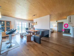 Wohnen neu gedacht: Ihr Haus an der Grünlandgrenze mit Pool &amp; Sauna in Neumarkt am Wallersee.