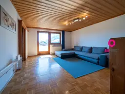 Ruhige 3/4-Zimmer-Wohnung mit Loggia &amp; Gemeinschaftsgarten im Süden von Salzburg.