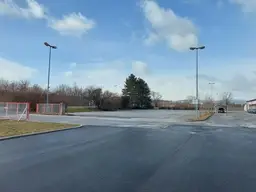 Zur Vermietung gelangt eine Freie Fläche asphaltiert mit ca.von 300 m² - 3500 m² in Neutal.