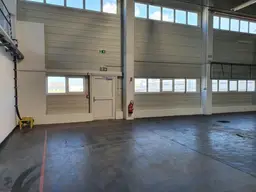 Zur Vermietung gelangt eine Lagerhalle mit einer Gesamtfläche von ca. 805 m² in Siegendorf nahe Eisenstadt - Sopron