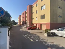 Tolle Rendite! Zinshaus/Renditeobjekt Gesamt 18 Wohnungen 12 Garagenplätze
