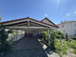 Außergewöhnliches Einfamilienhaus mit zwei Wohneinheiten, Garten und Gästehaus – am Ortsrand im Grünen und dennoch stadtnah