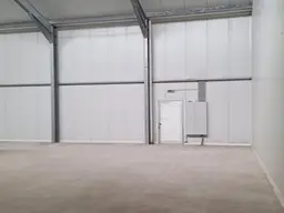 Lagerhalle mit 200 m² zu vermieten.