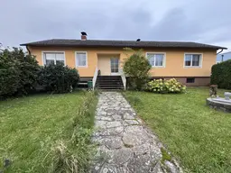 Einfamilienhaus mit Garten, Garage zu vermieten