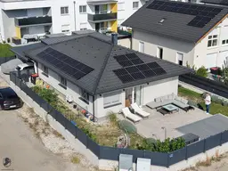 Modernes Einfamilienhaus mit Pool, Terrasse und separatem Nebengebäude mit Küche in Absdorf