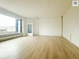 Stilvoll arbeiten in zentraler Lage von Hallwang + 3 PKW-Stellplätze + große Fensterflächen