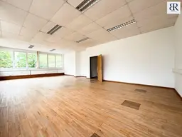 Josef-Mayburgerkai: Büro/Praxis der Extraklasse! + PKW-Stellplätze + beste Infrastruktur!