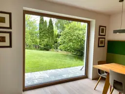 Luxuriöses Kleinod mit herrlichem Garten, Pool &amp; vielen Sonnenstunden