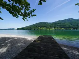 Traumhafter Badeplatz mit Kiesstrand