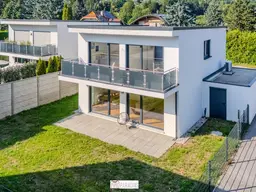 Exklusives Wohnen am Waldrand – „Am Steinriegl 80“