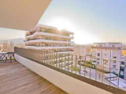 **Erstbezug** Neuwertige 3-Zimmer-Wohnung mit Balkon und Tiefgarage in bevorzugter Wohnlage zwischen Wörther See und Stadtzentrum in UNI-Nähe