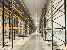 MIETPREIS INKL. KÜHLKOSTEN - LEBENSMITTEL TAUGLICHES UND ZERTIFIZIERTES KÜHLLAGER AN S33 - CA. 1.881,60 m² - LKW RAMPE - LKW STELLPLATZ - IN HERZOGENBURG