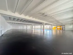 2 MONATE MIETFREI - TEMPERIERTE LAGERFLÄCHE - CA. 849,69 m² - LADERAMPE - STELLPLÄTZE - IM HERZEN DES 12. GEMEINDEBEZIRKS