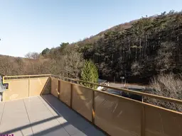 Sonnig, modern, gemütlich - mitten im Waldgebiet - PUR WOHNEN - bezugsfertig!
