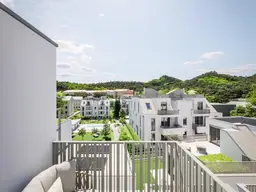 Abkühlen im hauseigenen Pool .... Ihre Traumwohnung mit Terrasse oder Garten und Fernblick Nähe Maurer Wald PROVISIONSFREI !!