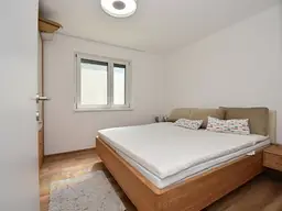 Familientraum - neuwertige 4 Zimmer Gartenwohnung im Herzen von Gisingen