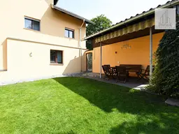 Wohnen wie im Reihenhaus - große Wohnung mit tollem Garten und viel Platz