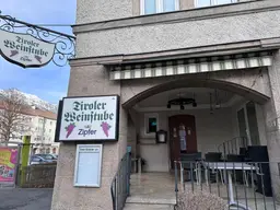GELEGENHEIT FÜR GASTRONOMEN: Traditionsgasthaus mit eigener Betriebswohnung im Herzen Innsbrucks 