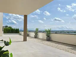 Exklusive Eigentumswohnung mit wunderschönen Fernblick Top 1