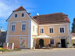 EINZIGARTIGE ANLAGEIMMOBILIE IM HERZEN VON GLEISDORF! HISTORISCHES WOHN- UND GESCHÄFTSHAUS MIT CHARME