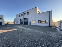 Flexible Lagerhalle mit Wohn-/Büroeinheiten und großem Freiflächenpotenzial – Unterwaltersdorf / Ebreichsdorf