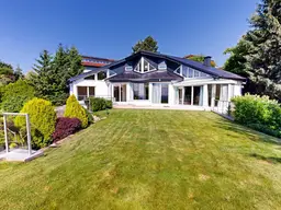 Architektenvilla zur Miete am Ölberg – Leben mit Weitblick und Privatsphäre