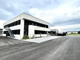 Qualitativ, provisionsfrei und mit Fertigstellung nach Wunsch // Moderne Büros und Gewerbehalle.