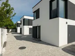 ! FRÜHJAHRSAKTION ! Einfamilienhaus in Ruhelage mit Top Qualität Belagsfertig mit Wärmepumpenheizung und fertiger Elektrik