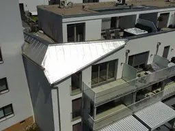 Traumwohnung mit uneinsehbarer Dachterrasse, E-Ladestation und Topausstattung