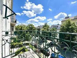 SONNIGE RUHEOASE IN SIEVERING I mit Südbalkon I hochwertige &amp; moderne Ausstattung I hofseitiges Schlafzimmer I Einbauküche I Fußbodenheizung I Nähe Obkirchergasse I Grünblick