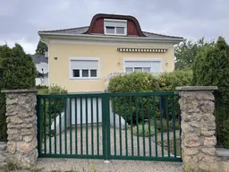 Voll unterkellertes Einfamilienhaus mit Südterrasse und Garage – Ihr neues Zuhause!