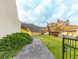 Sommerresidenz mitten im Thayatal mit spektakulärem Ausblick auf die Burg Hardegg!