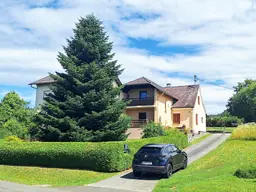 Charmantes Wohnhaus mit Südbalkon, Garten und Aussicht im steirischen Vulkanland