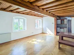 Familienfreundliche 4-Zimmer Altbauwohnung im Innenhof der Sporgasse