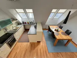Sonnige Dachterrassenwohnung mit Wien-Fernblick in Schönbrunn-Nähe