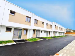 Familientraum in Massivbauweise – Modernes Reihenhaus mit Garten - inkl. PV ANLAGE