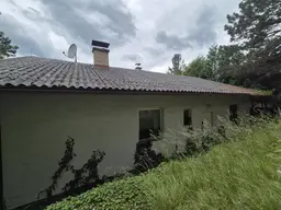 Sanierungsbedürftiges Einfamilienhaus in Hanglage