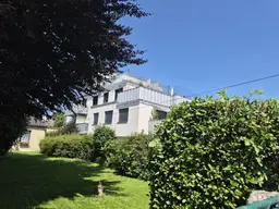 Rendite Objekt! Freier Mietzins bei Neubau Zinshaus mit 15 Wohnungen und 7 Stellplätzen, Baujahr 2022
