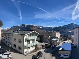 An exceptional 4-bedroom apartment ideally positioned next to the main ski lifts in Zell am See