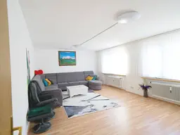 Grandiose 3-Zimmer-Wohnung mit riesigem Wohnzimmer in Zentrumsnähe